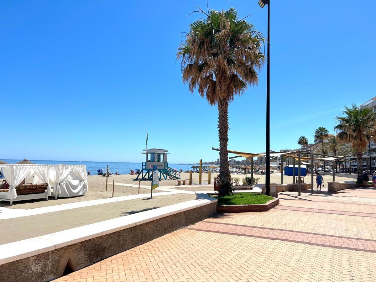 Cozy Fuengirola Apartment With Sea View & Pool Eksteriør billede