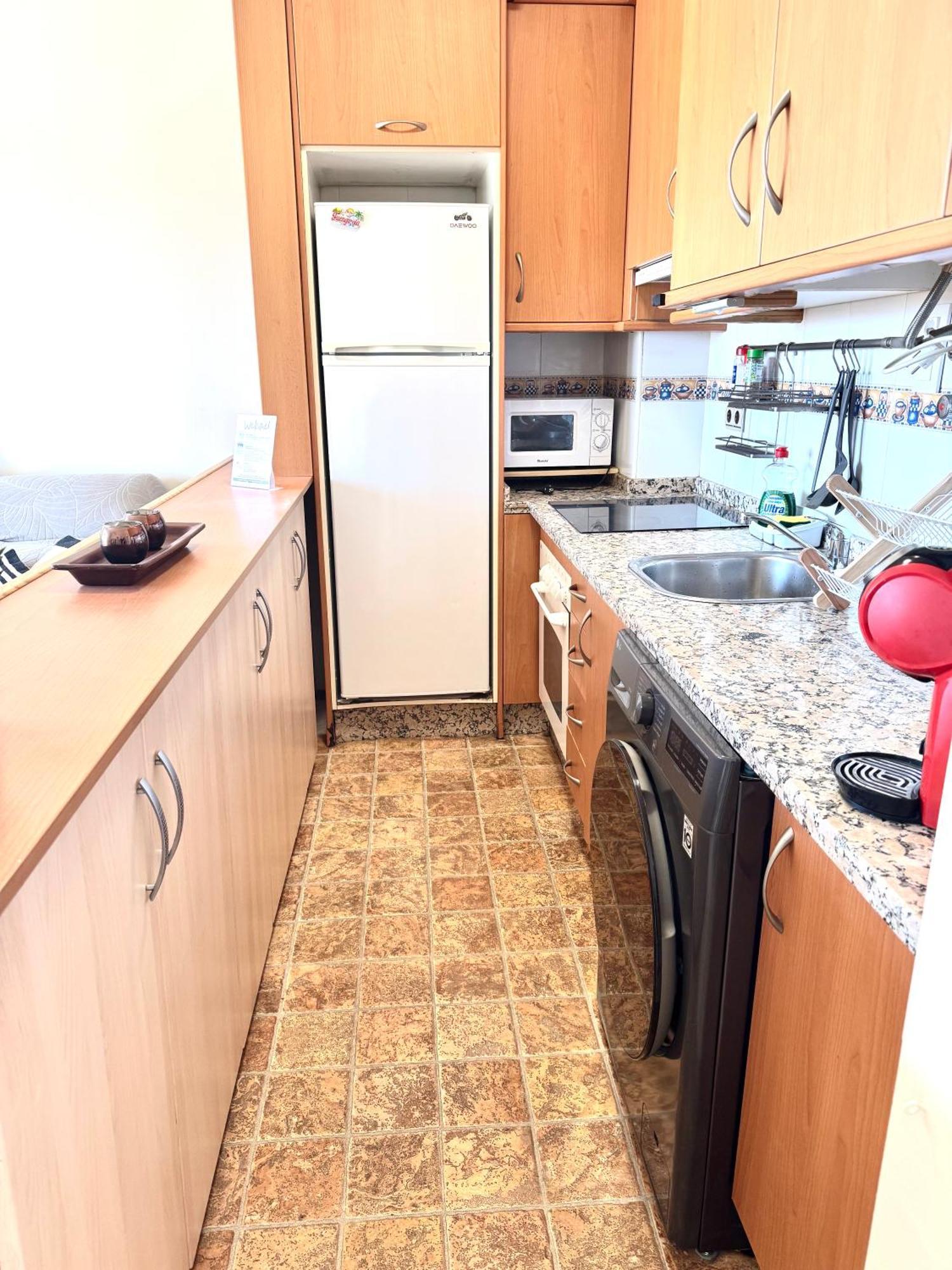 Cozy Fuengirola Apartment With Sea View & Pool Eksteriør billede